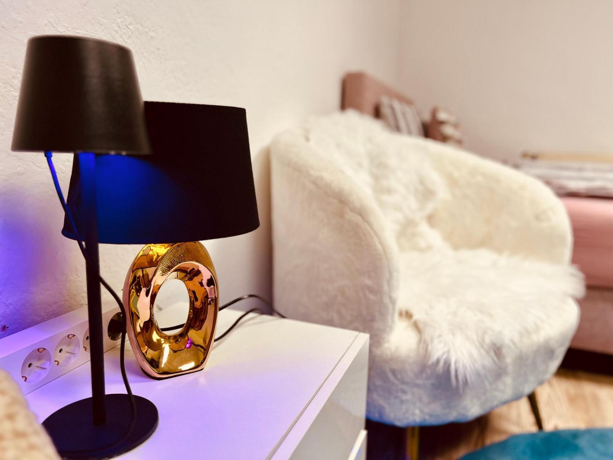 Cologne Luxe Living: Opulent Elegance Unleashed Apartment Exterior photo